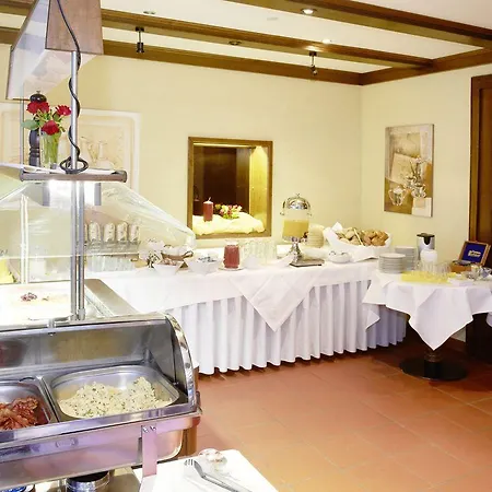 Ξενοδοχείο Restaurant Zur Linde 3*