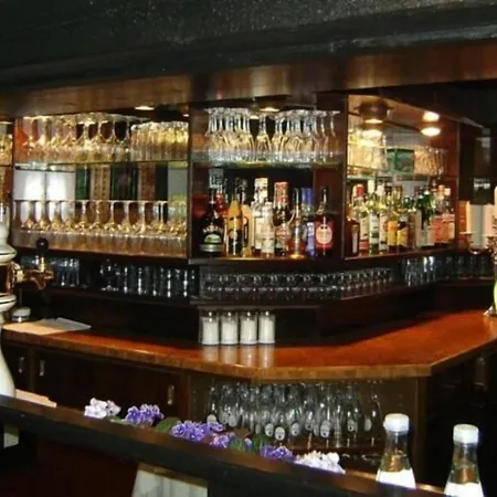 Restaurant Zur Linde فندق 3*