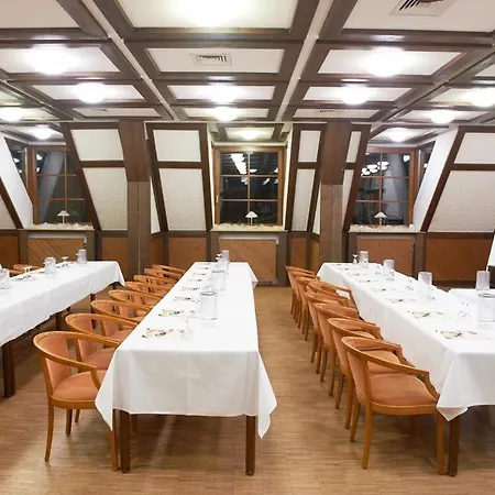 Restaurant Zur Linde 3* باتنزن