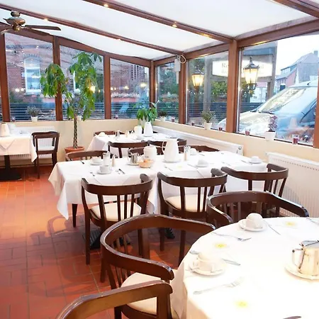 מלון Restaurant Zur Linde